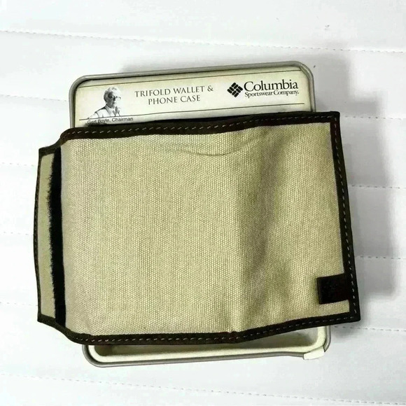 NIB Columbia trifold khaki wallet with brown leather trim - Picture 3 of 3